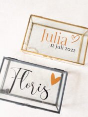 Glazen bewaardoos met naam bestellen?